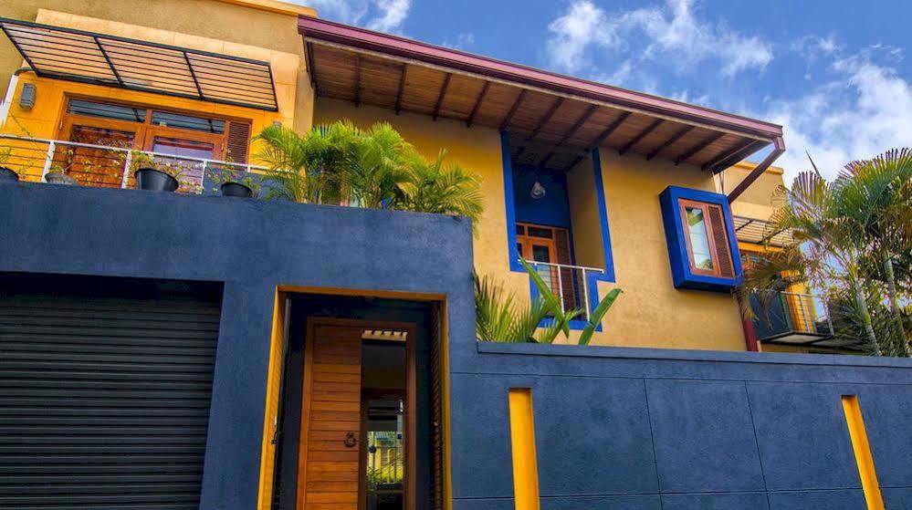 Oyo 437 Amali Residence Nugegoda Buitenkant foto